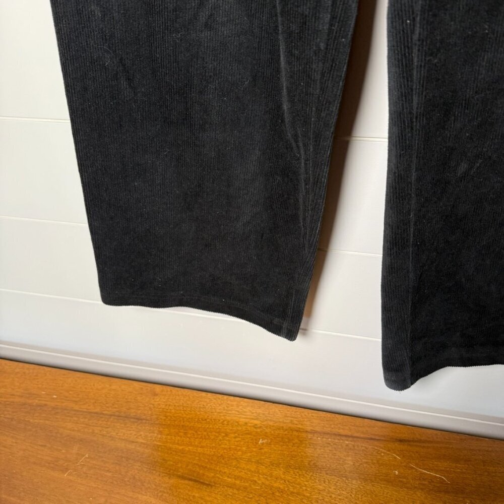 Contact New York Black Jogging Suit, Sz. Large - Picture 8 of 9